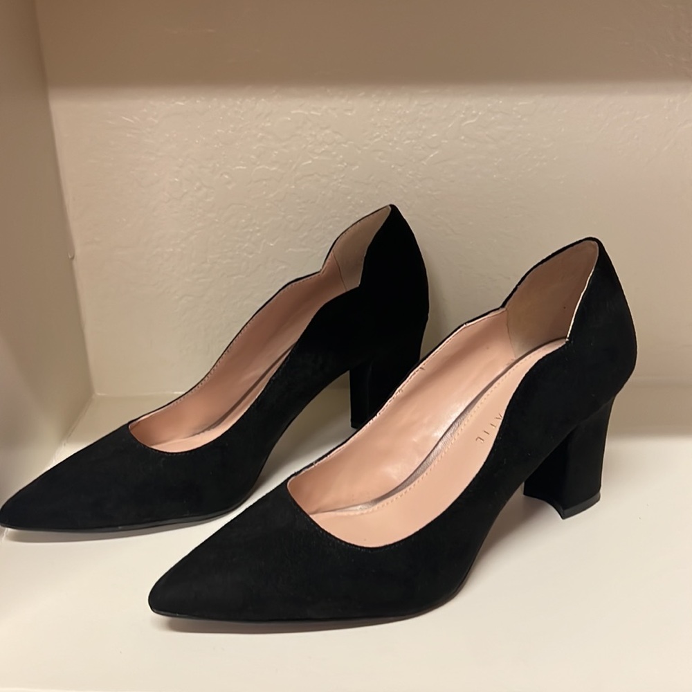 Black, block heel shoes